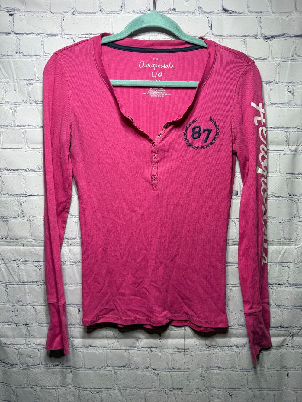 Aeropostale Womesn Y2K Long Sleeve Ribbed Henley Shirt Pink Sz L Spellout 90s